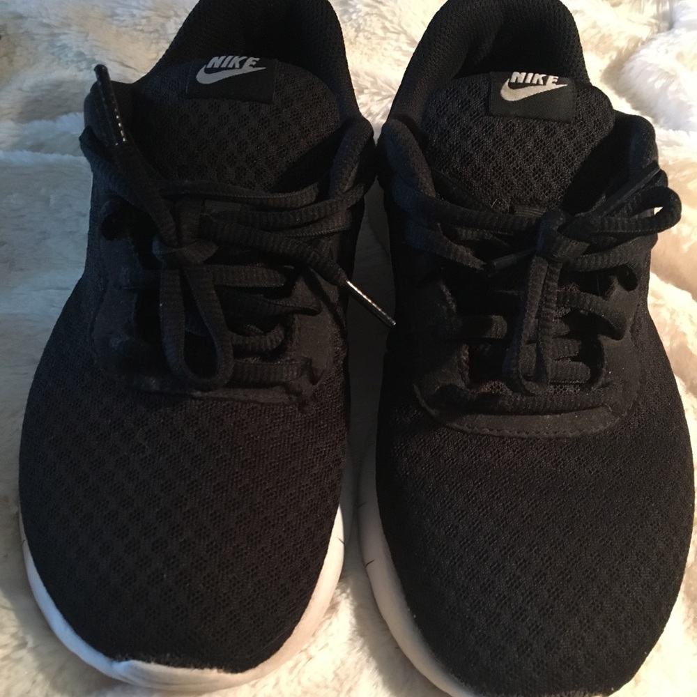 Nike Roche - Picture 6 of 6